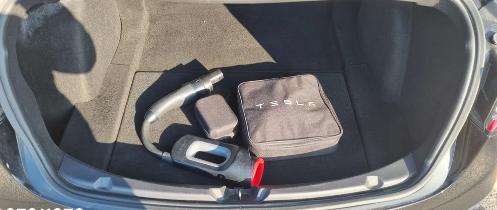 Tesla Model 3 cena 90000 przebieg: 83400, rok produkcji 2019 z Łódź małe 667